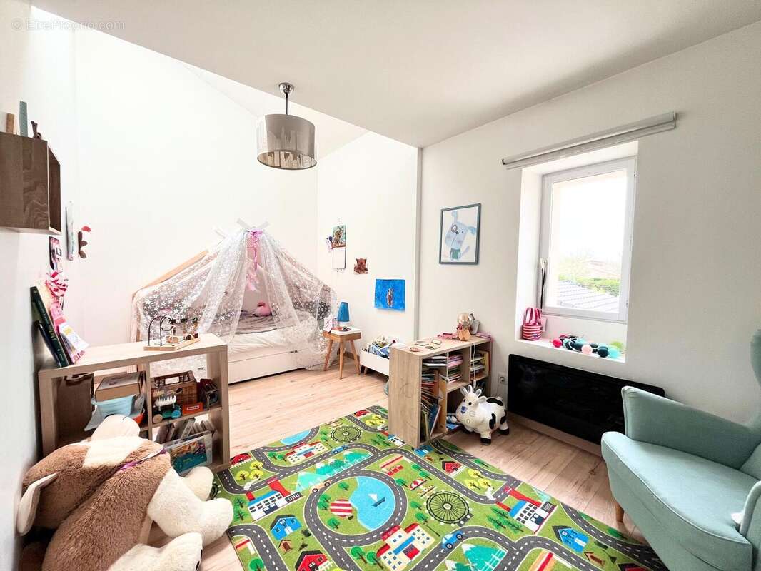 Photo 8 - Maison à AMBARES-ET-LAGRAVE