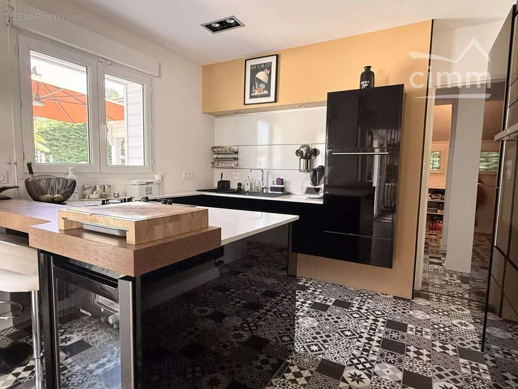 Maison contemporaine sans travaux avec piscine et grands volumes à Blois - photo 8