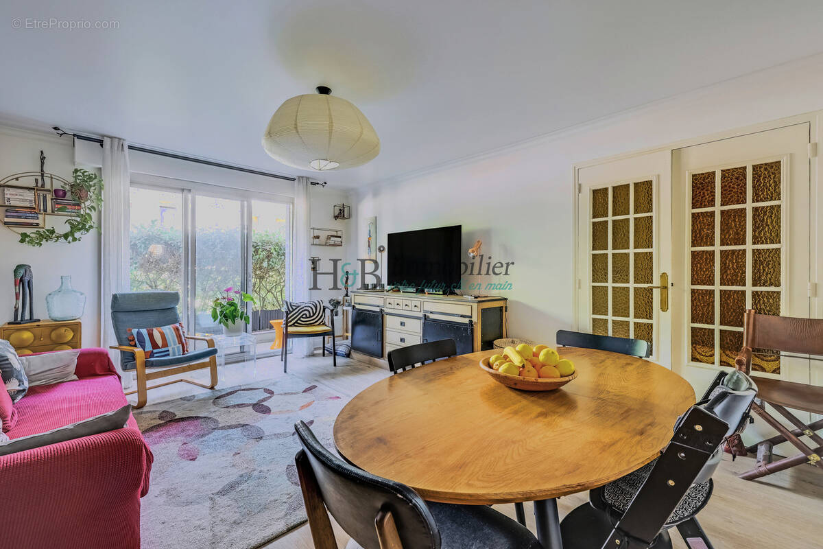 Appartement à SAINT-MAUR-DES-FOSSES