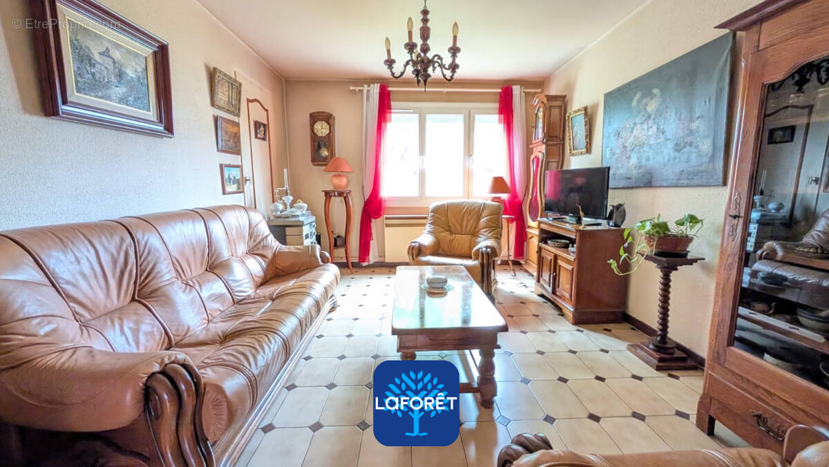 Appartement à SAINT-PRIEST