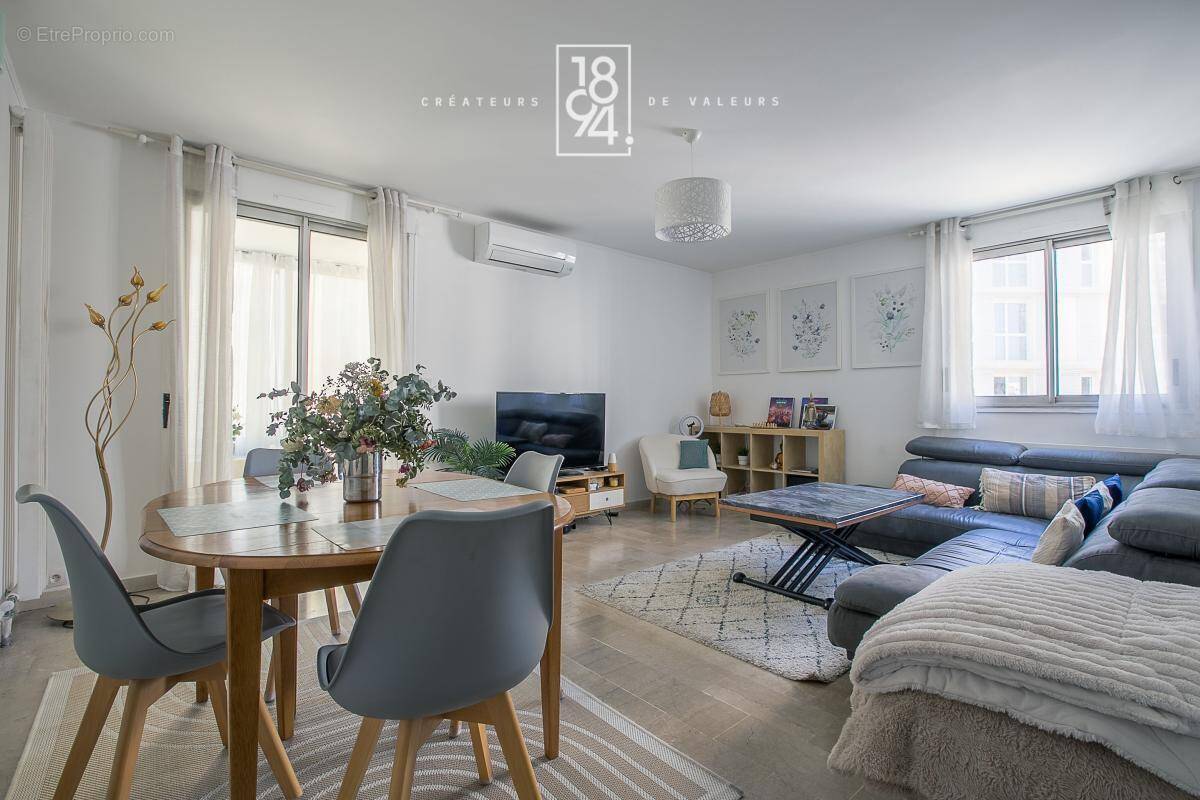 Appartement à MARSEILLE-2E