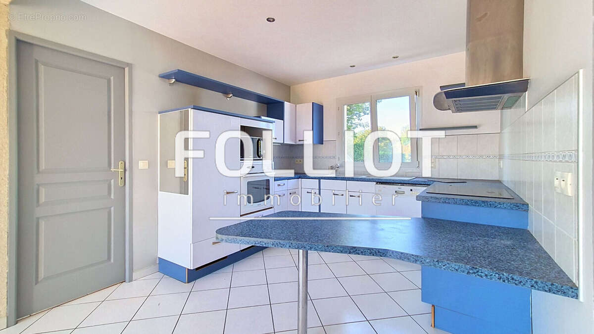 Maison 6 pièces à vendre à Coudeville sur Mer, 3km de la mer - photo 9