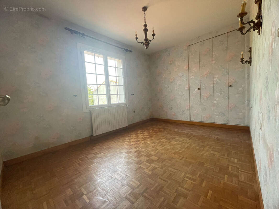 Maison à BOURCEFRANC-LE-CHAPUS