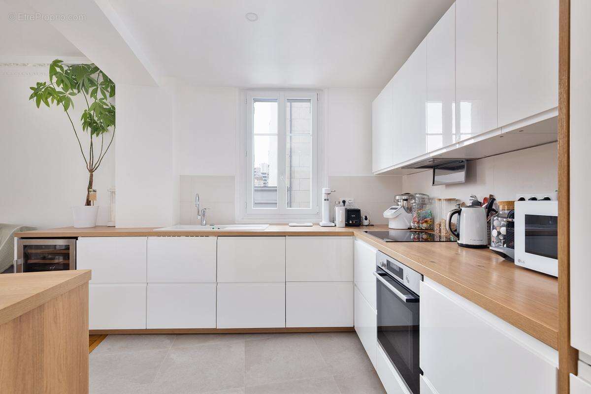 Appartement à COURBEVOIE