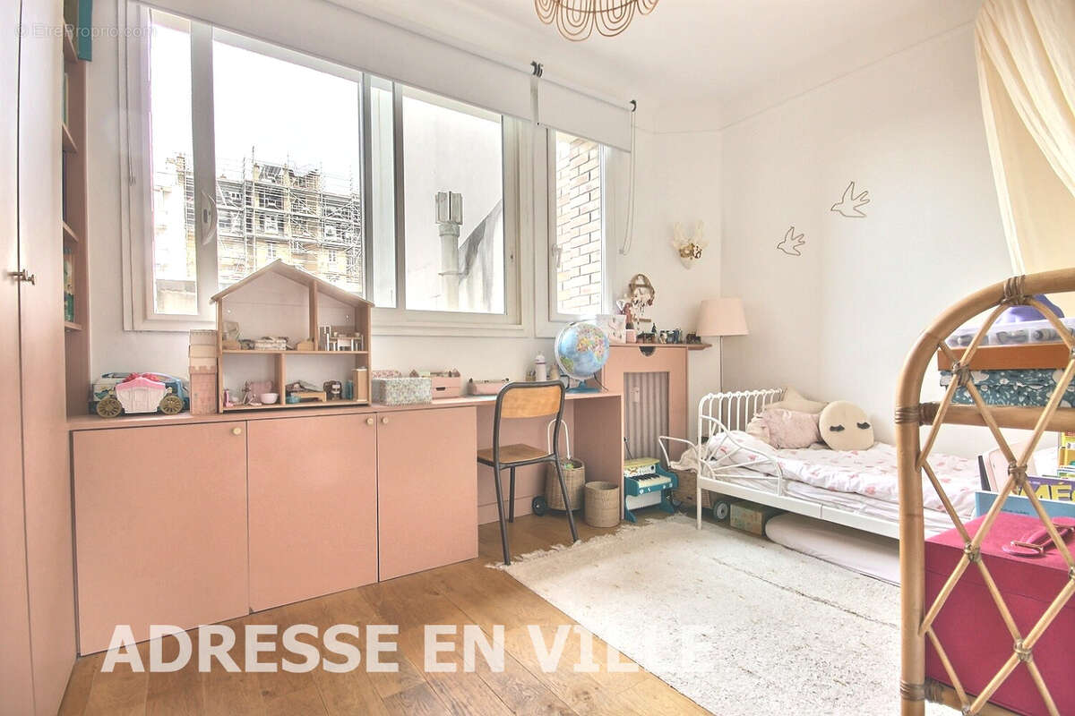 Appartement à LEVALLOIS-PERRET