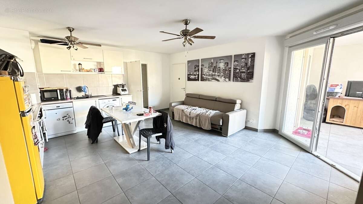 Appartement à SIX-FOURS-LES-PLAGES