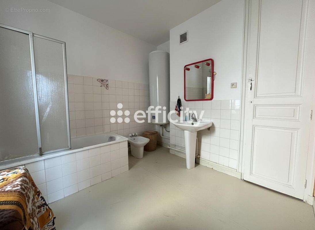 Maison 180 m² à Tours  - photo 10