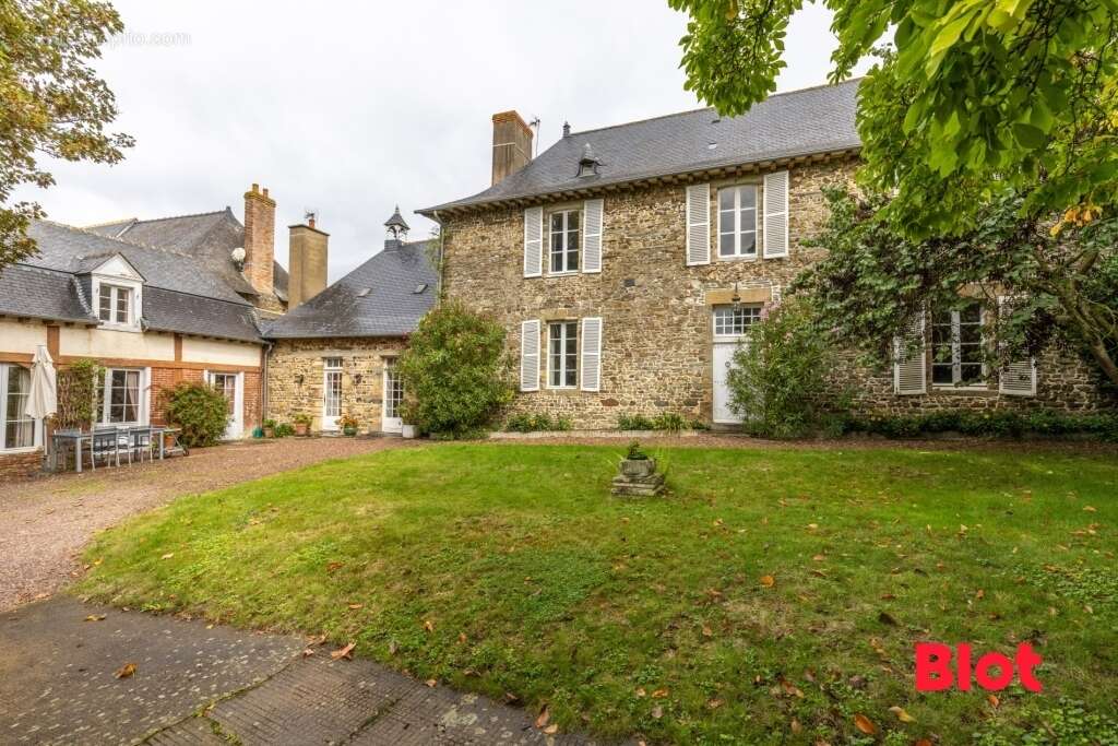 Maison à PIRE-SUR-SEICHE