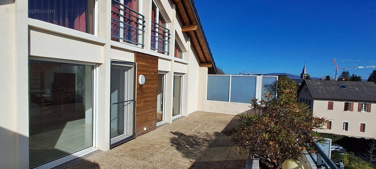 Appartement à LE BOURGET-DU-LAC