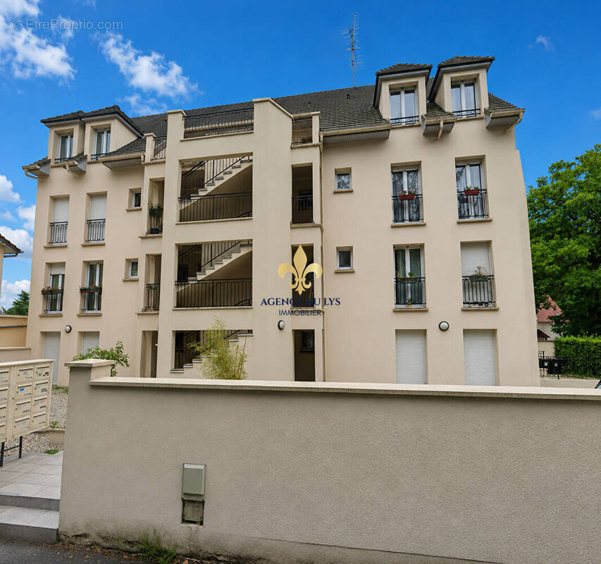 Appartement à LAMORLAYE