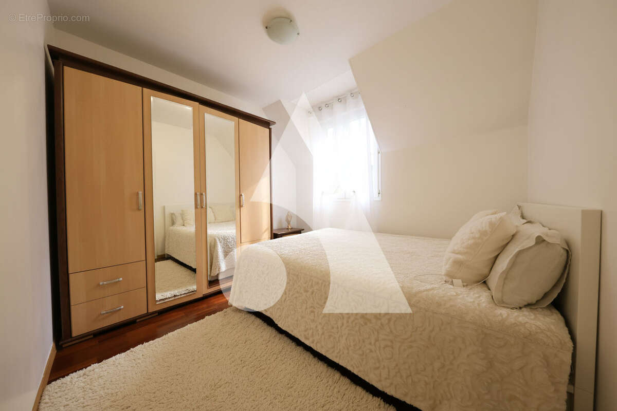 Maison à SAINTRY-SUR-SEINE