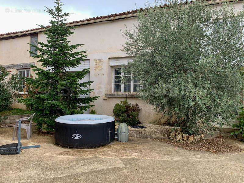 Maison à SAUZE-VAUSSAIS