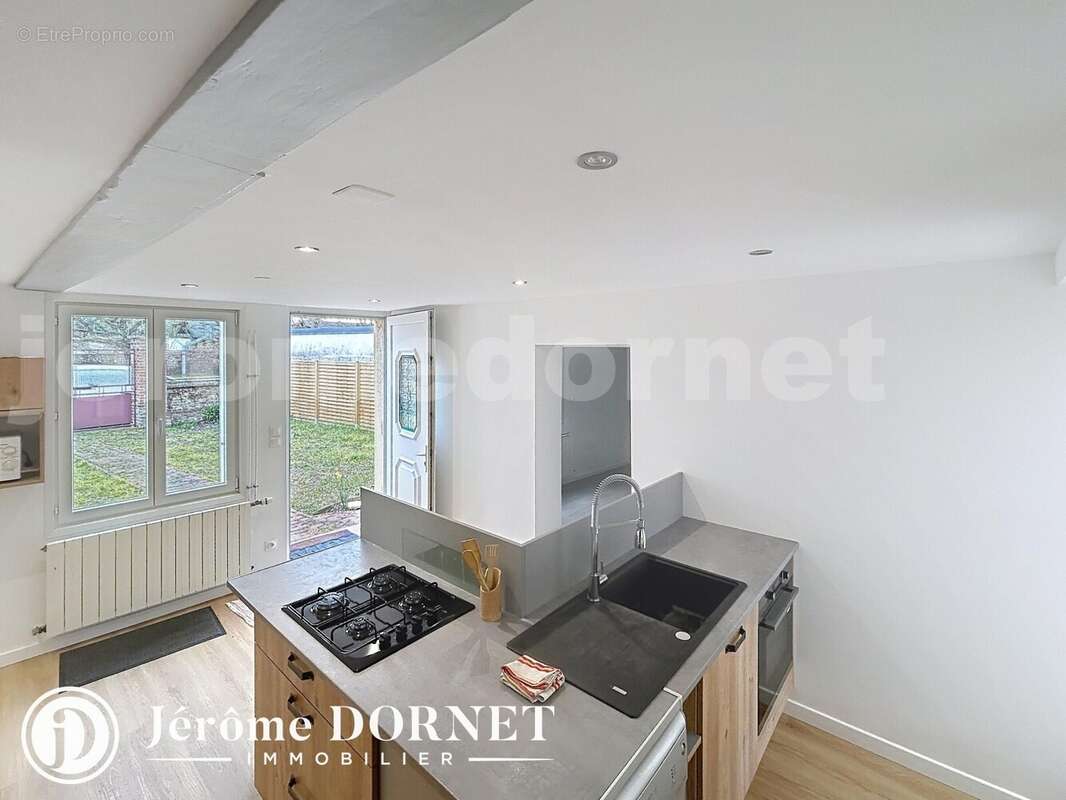 war_00006 - Maison à CREVECOEUR-LE-GRAND