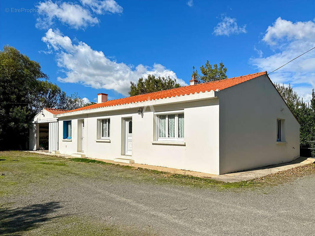 Maison à SALLERTAINE