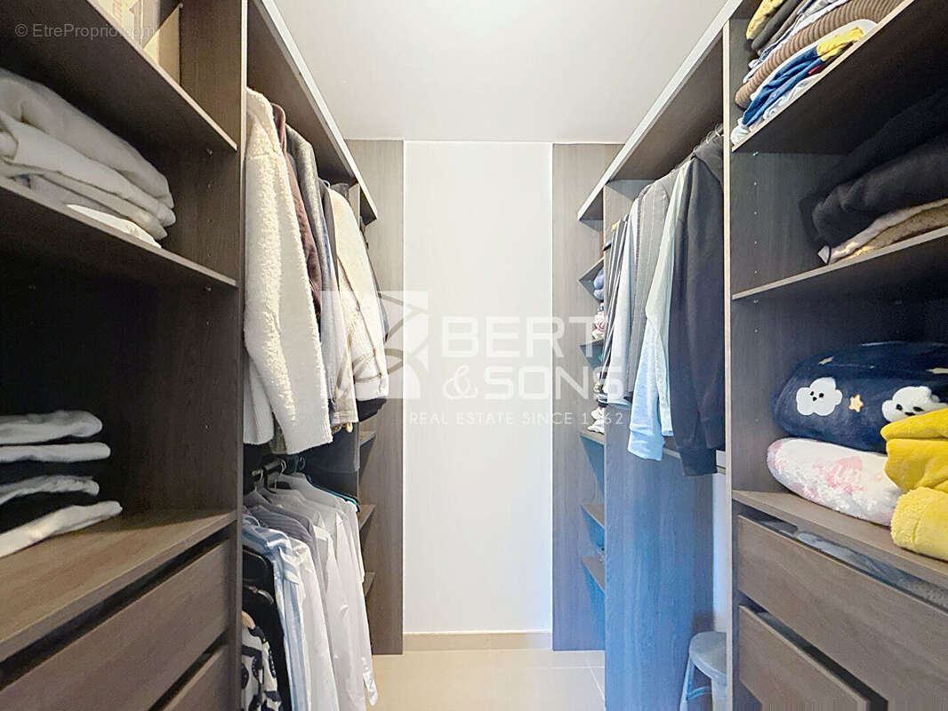 Maison à CHATEAUNEUF-GRASSE