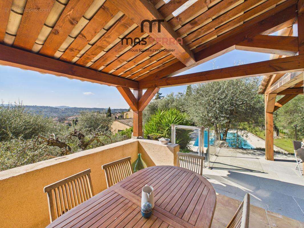 Maison à PEYMEINADE