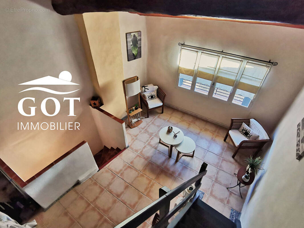 Maison à SAINT-LAURENT-DE-LA-SALANQUE