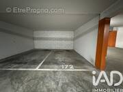 Photo 1 - Parking à CHARTRES