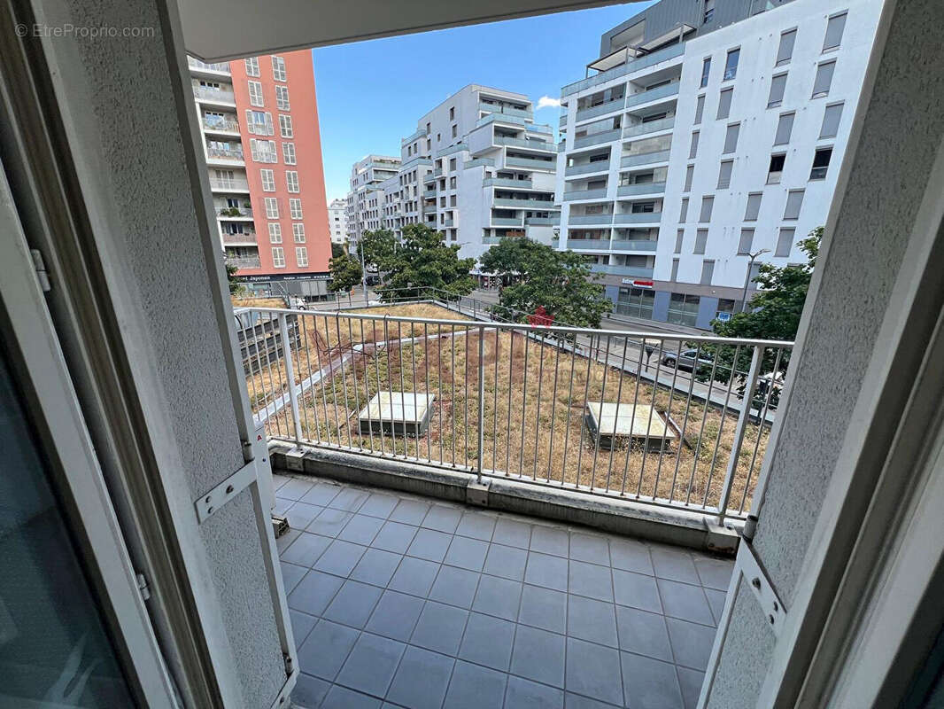 Appartement à LYON-8E