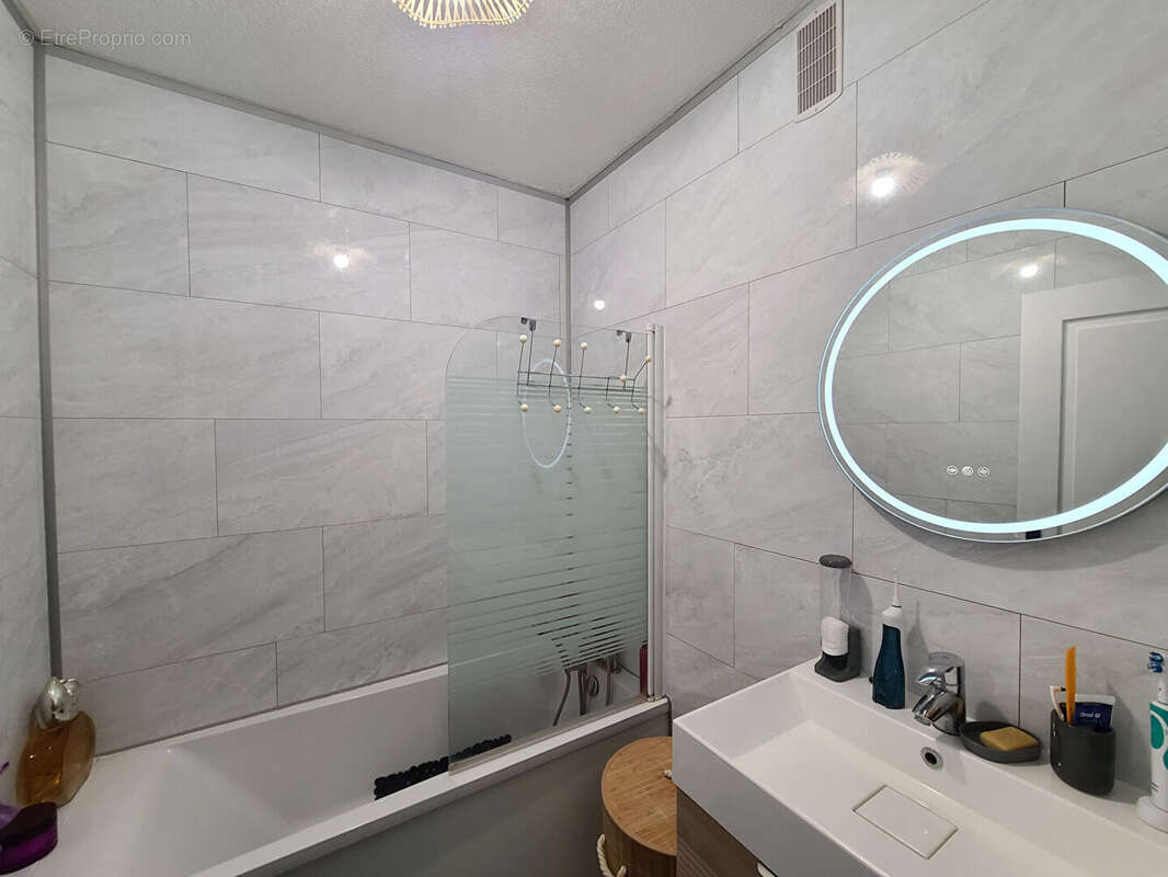 Appartement à FONTENAY-LE-FLEURY