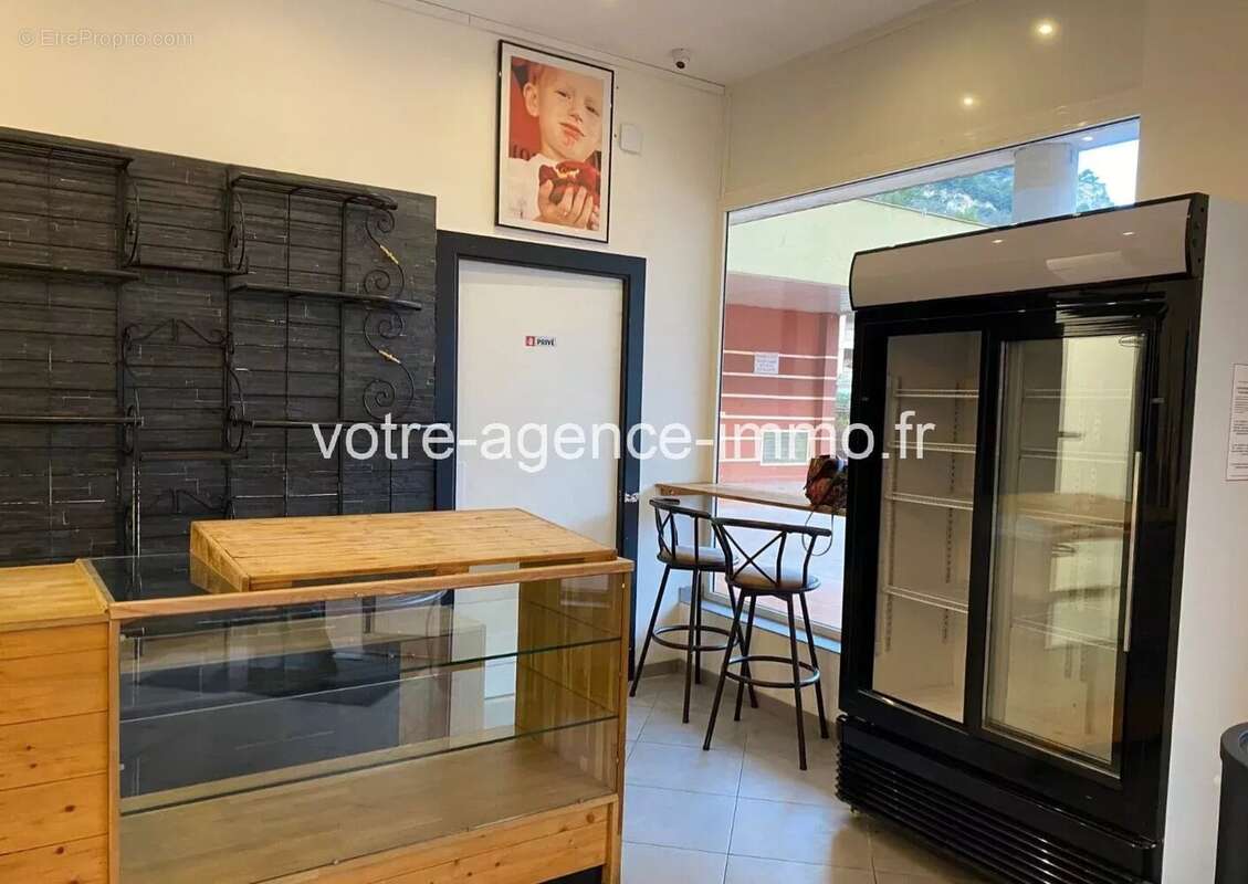 Commerce à SAINT-ANDRE-DE-LA-ROCHE