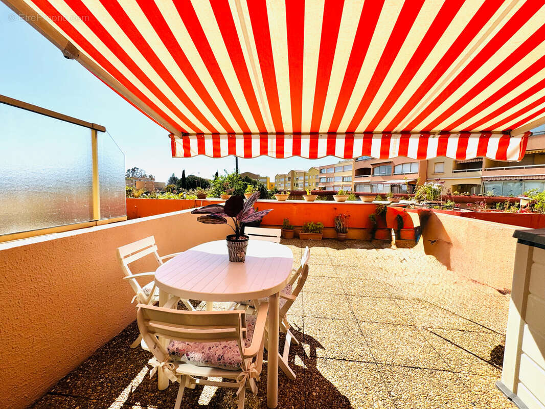 Appartement à LA LONDE-LES-MAURES