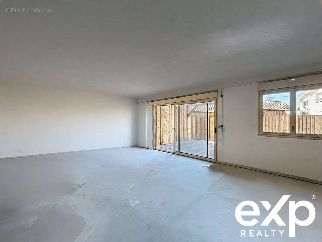 salon non meublé  - Maison à BISCARROSSE