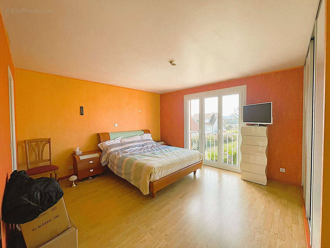 Maison à SAINT-LEU-LA-FORET