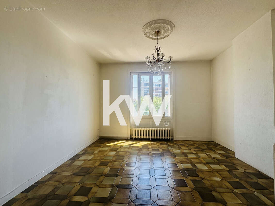 Appartement 76 m² à Saint-Etienne  - photo 3