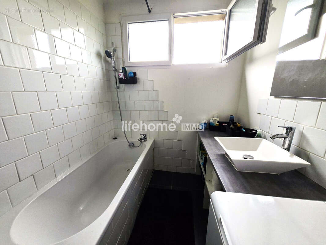 Appartement à SAINTE-FEYRE