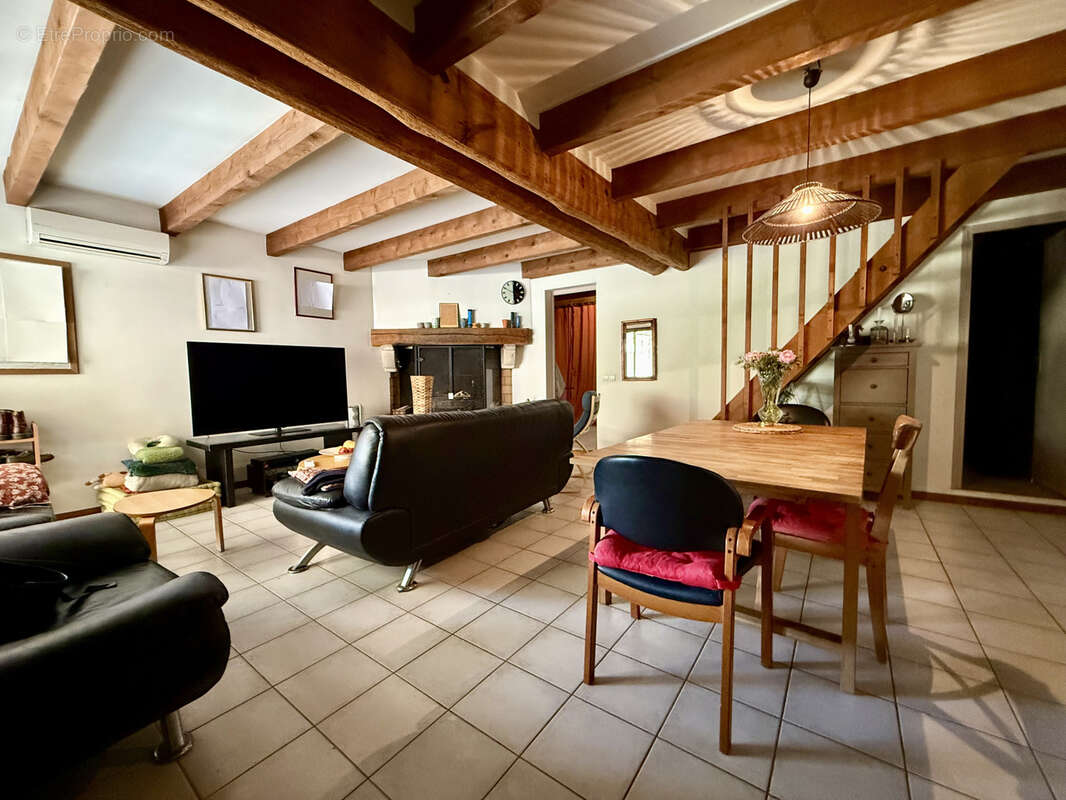 Maison à VERGEZE