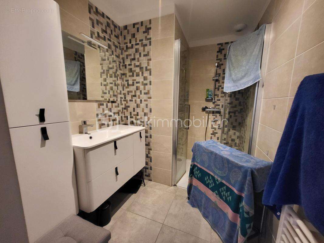 Maison à SAINT-MARTIN-DES-CHAMPS