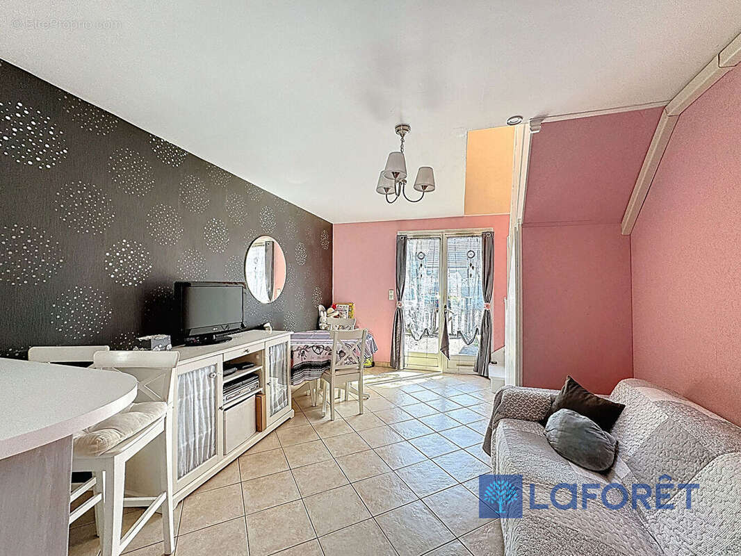 Appartement à CHEPTAINVILLE