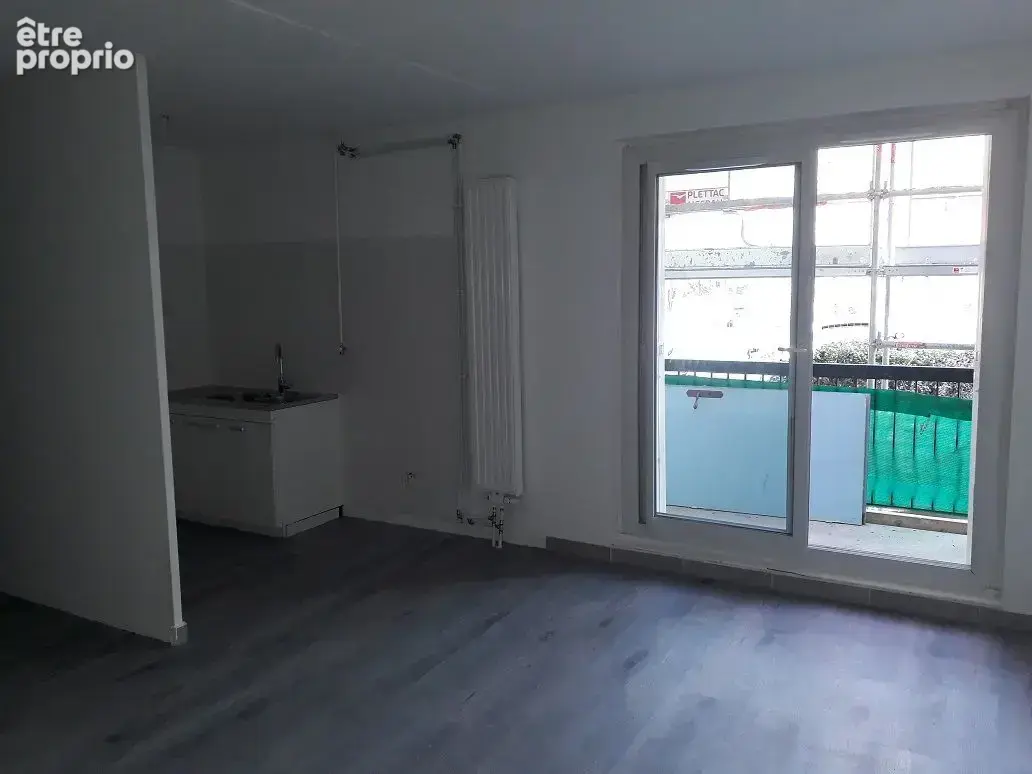 A saisir secteur jas de bouffan t1 31m² en rdc avec terrasse tres bon etat - photo 3