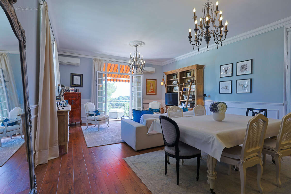 Appartement à HYERES