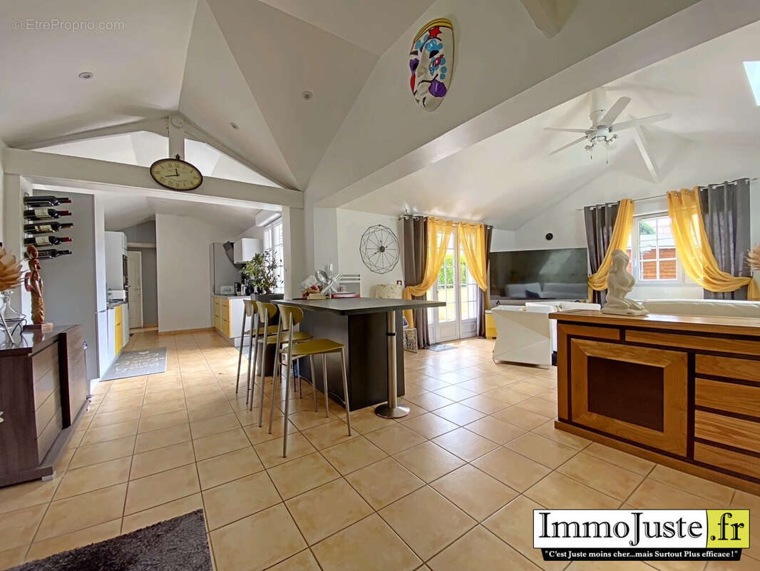 Maison à SAINT-REMY-L'HONORE