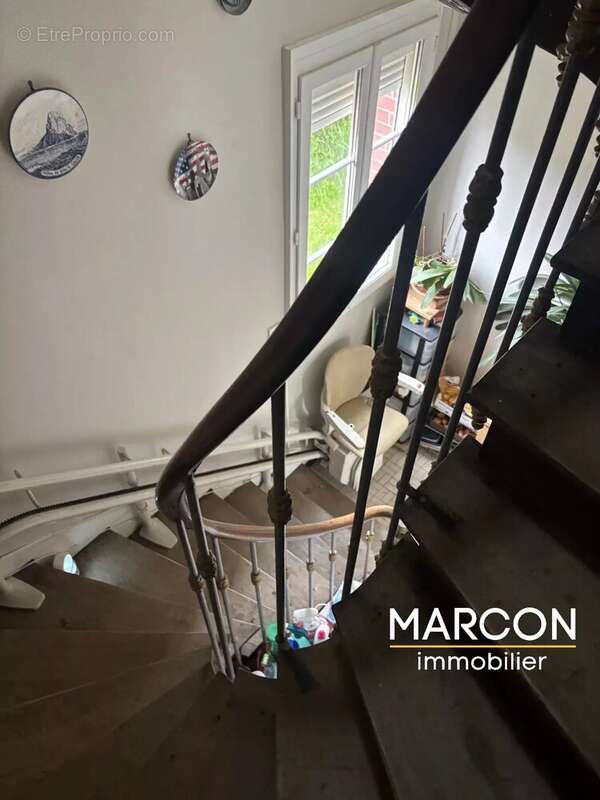 Maison à SAINT-GEORGES-LES-LANDES