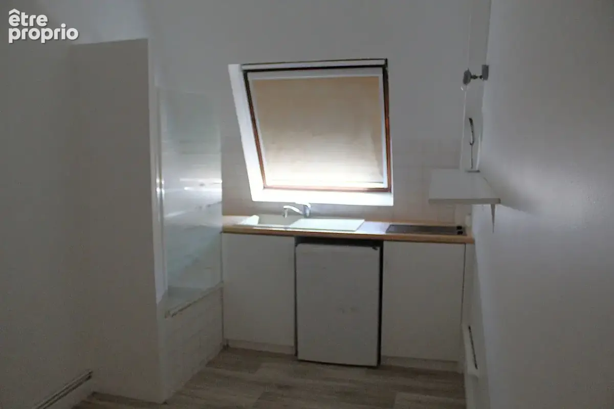Chambre de service 8.40 m2 - cubage 21.58m3 avec ascenseur - photo 6