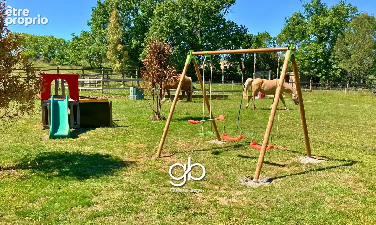 Maison à vendre proche sommières avec terrain pour chevaux   2 logements avec revenus, piscine et hangar - photo 2