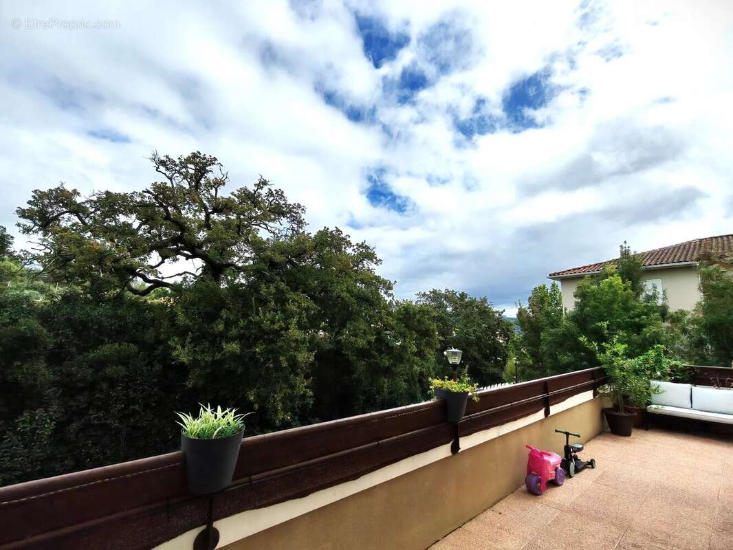 Appartement à MARSEILLE-13E