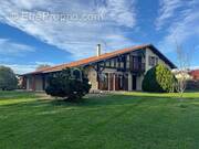 Maison à SAINT-ETIENNE-D'ORTHE