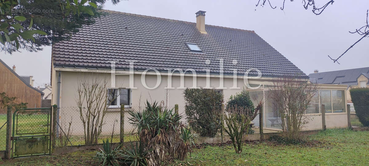Maison à CHARGE