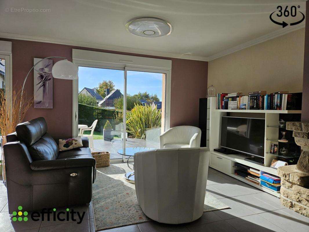 Maison à LA CHAPELLE-DES-FOUGERETZ