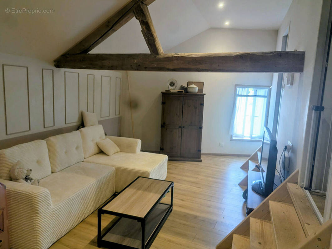 Appartement à POLIGNY