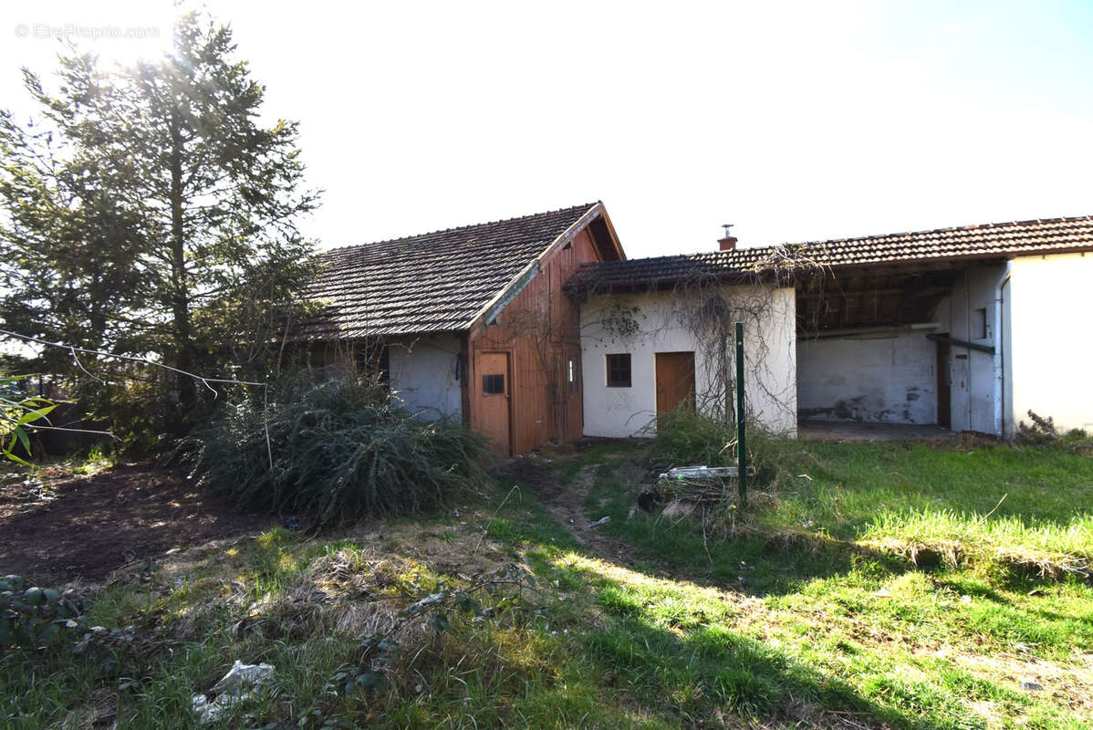 Maison à SAINT-LOUP-SUR-SEMOUSE