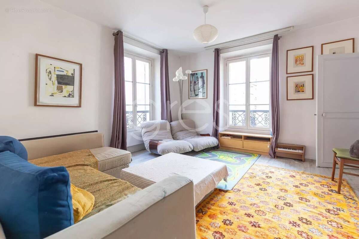 Appartement à PARIS-7E