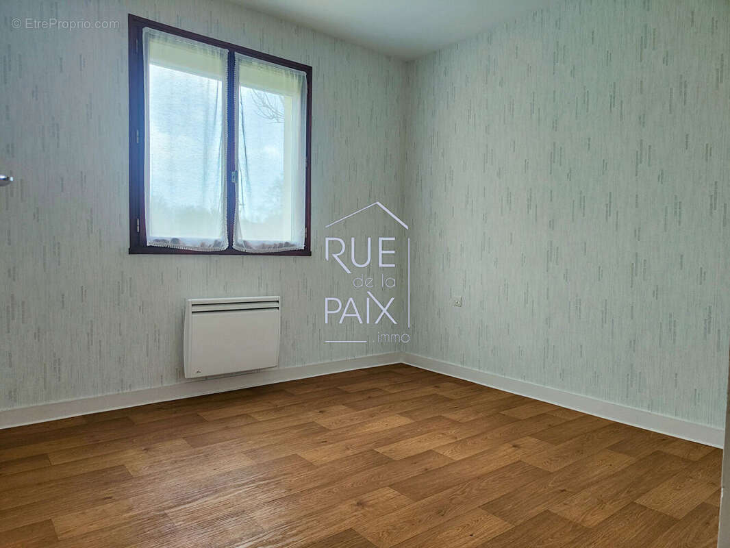 Maison à LENCLOITRE