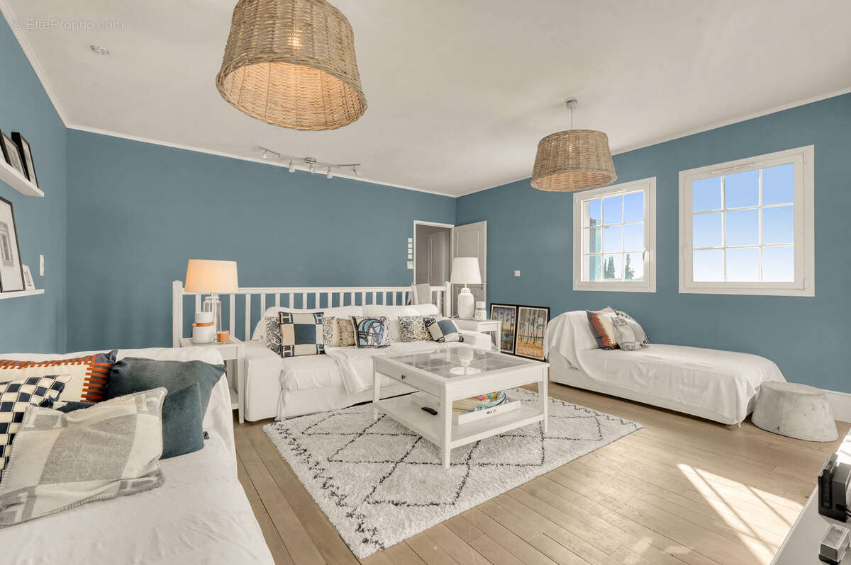 n°2 - Maison à SAINT-JEAN