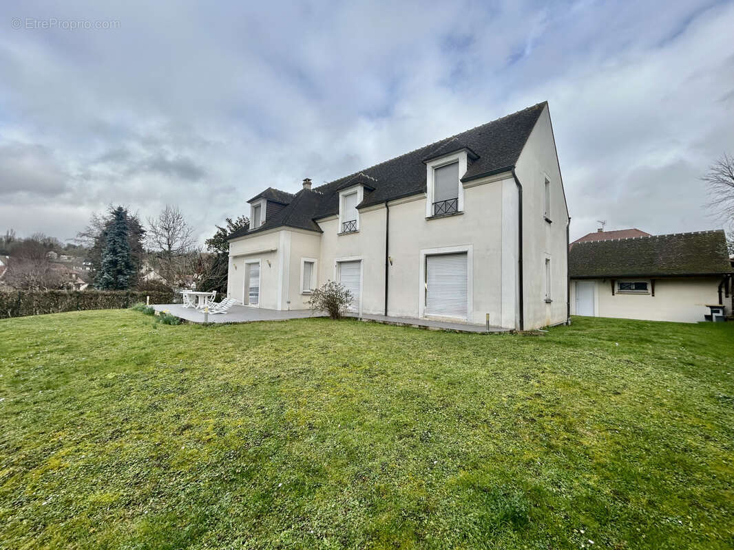 Maison à GOUVERNES