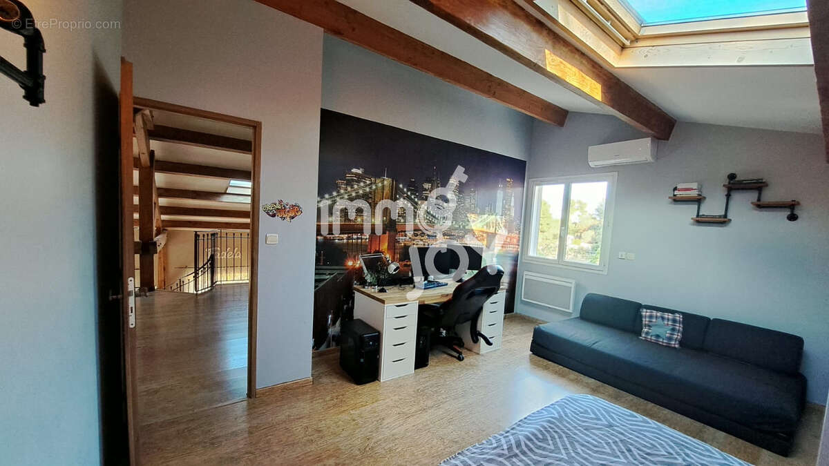 A Remarkable Home of Charm and Noble Materials in a Serene Pine Forest Environment - photo 17